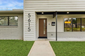 Luxury 4Bd 2Ba w Hot-Tub & Cinema Room - 14 guest